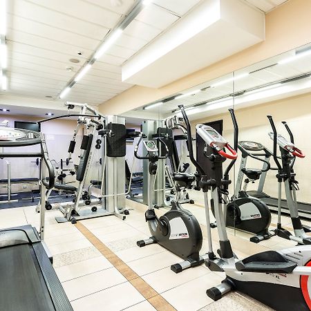 Qubus Hotel Kielce Bagian luar foto