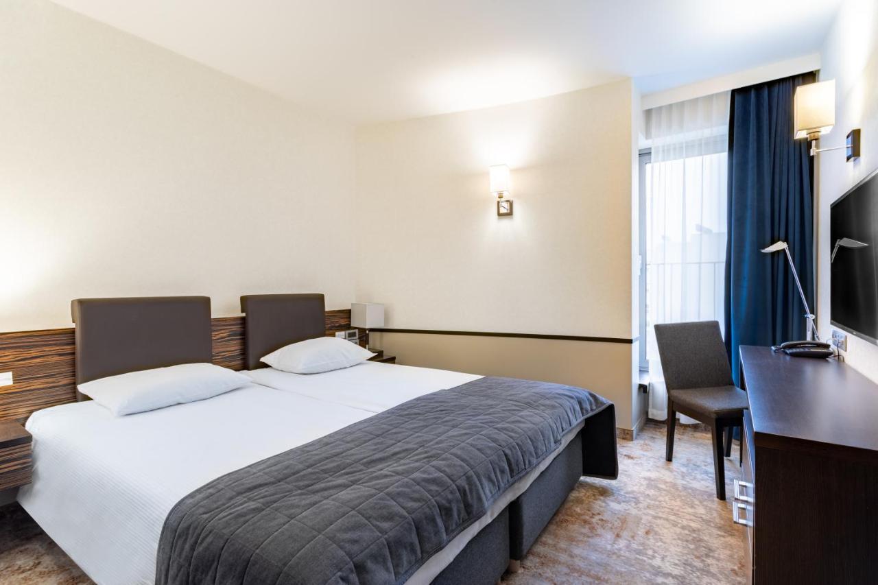 Qubus Hotel Kielce Bagian luar foto