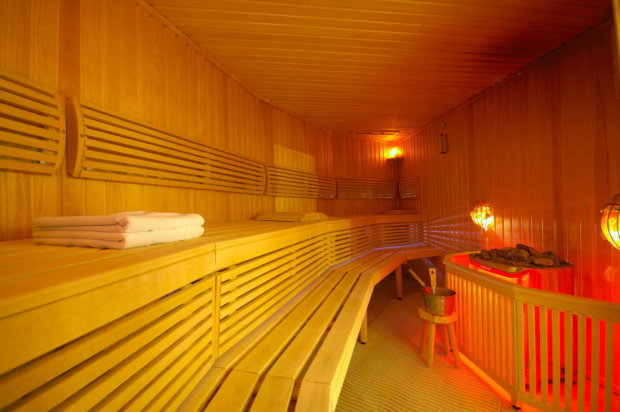 Qubus Hotel Kielce Bagian luar foto